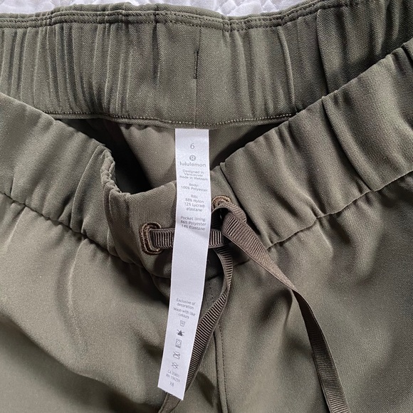Lululemon On The Fly Jogger Pants - Size 6 - Picture 2 of 4